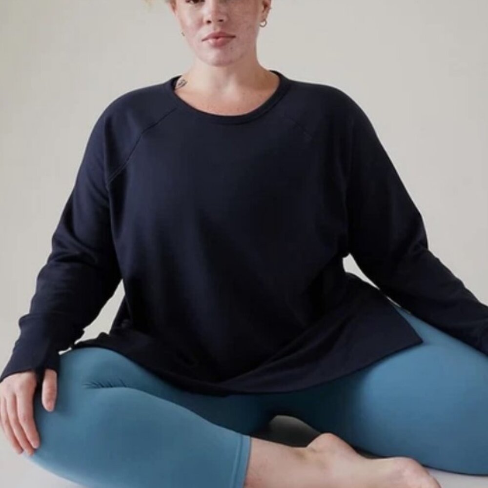 ATHLETA Coastal Luxe Relaunch Sweatshirt Tunic Navy Blue Soft Knit Size XL NWT